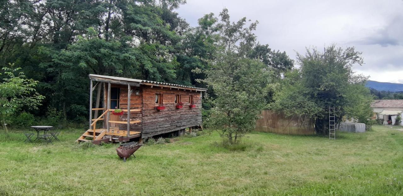 Charmante Roulotte Atypique Jaujac Buitenkant foto